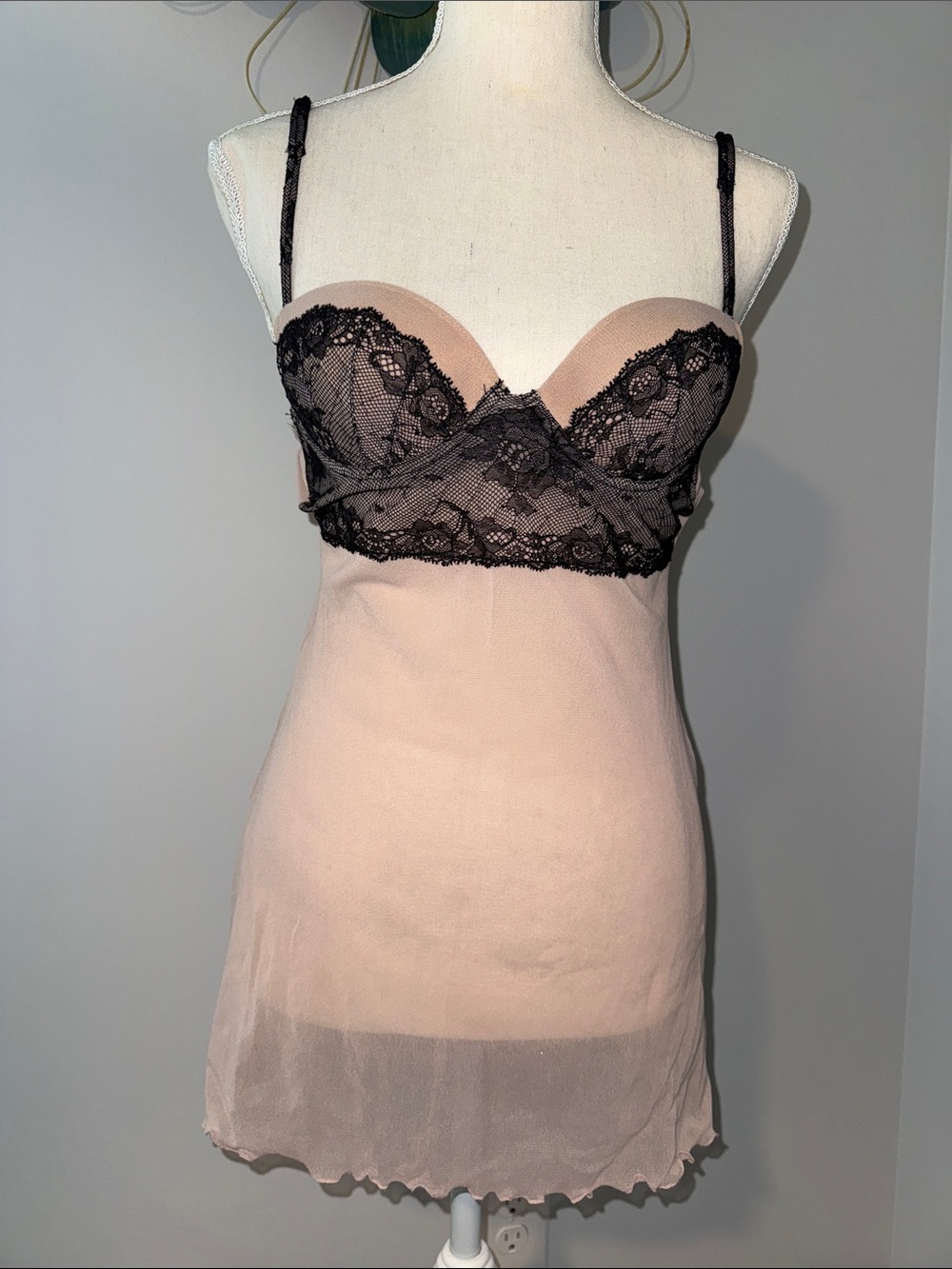 INTIMISSIMI Black Lace & Blush Chemise